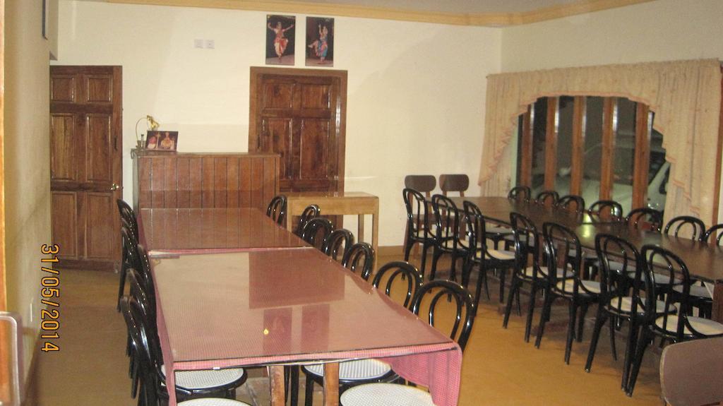 Hotel Poopada Munnar Esterno foto