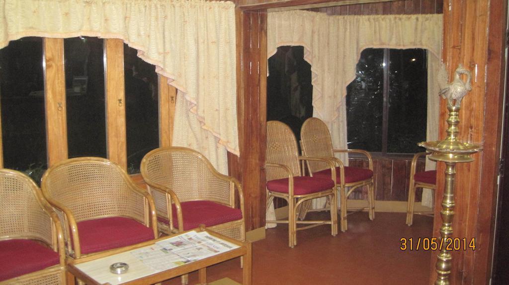 Hotel Poopada Munnar Esterno foto