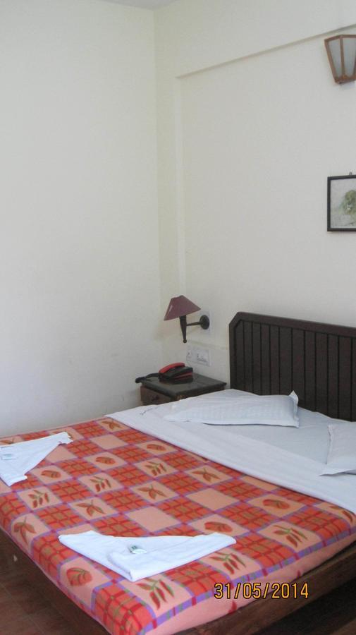 Hotel Poopada Munnar Esterno foto
