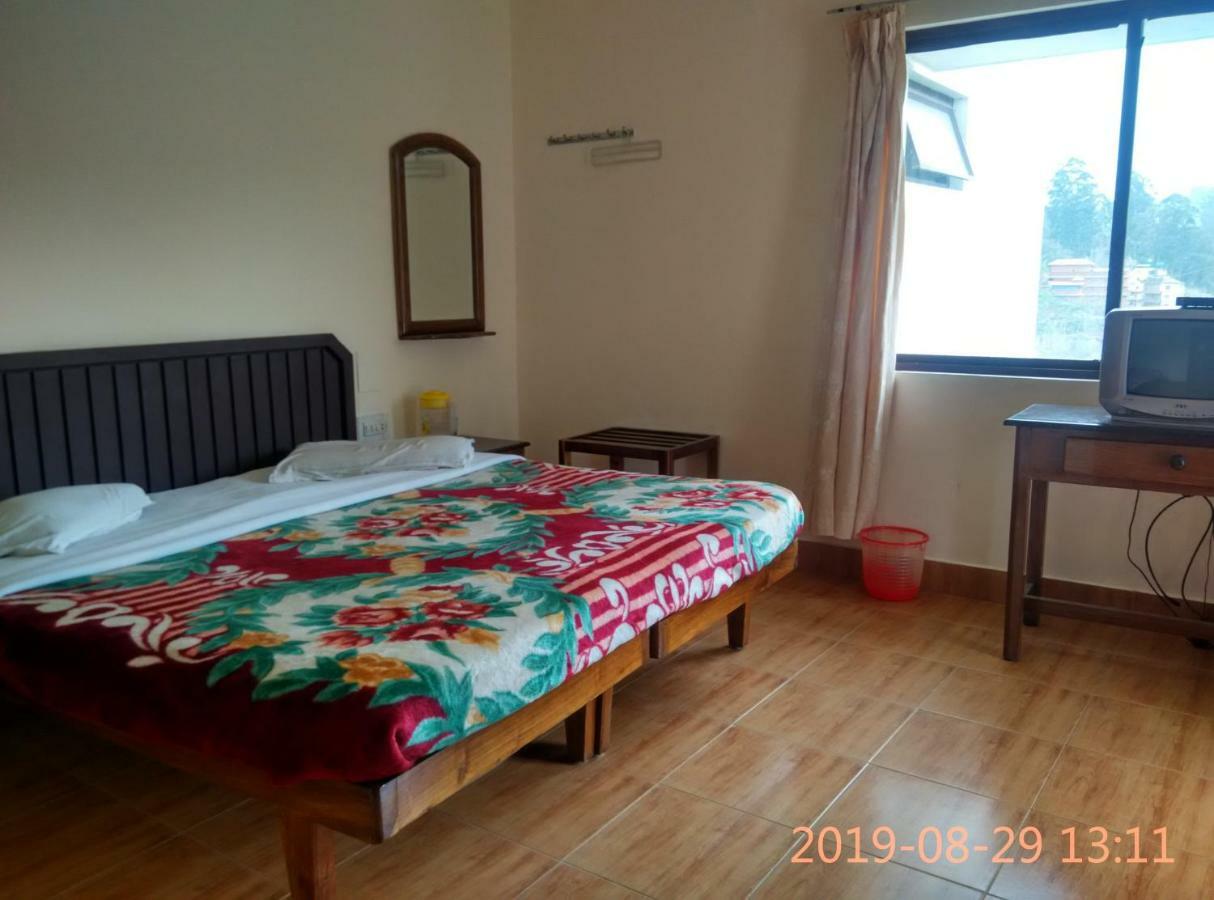Hotel Poopada Munnar Esterno foto