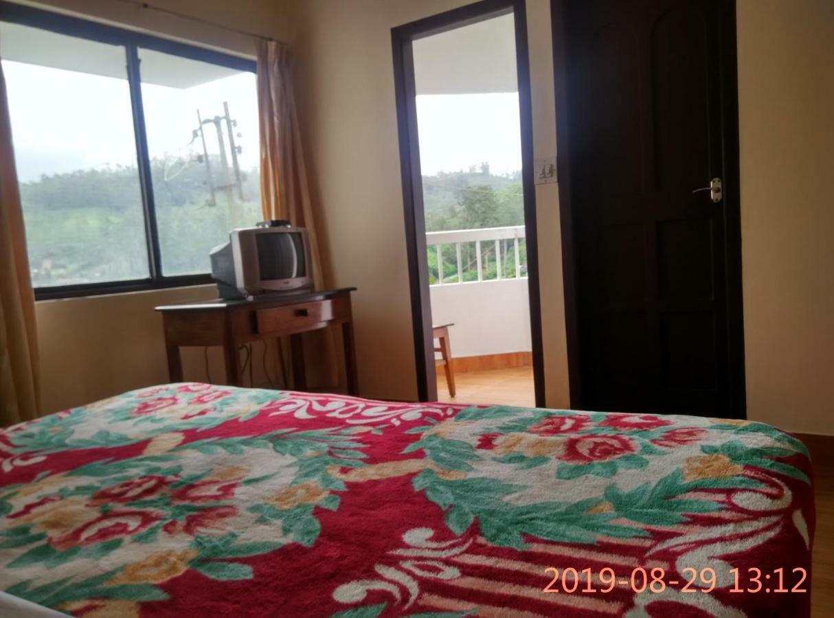 Hotel Poopada Munnar Esterno foto